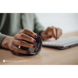 Evoluent D Ratón Vertical para Diestros, 6 Teclas, Tamaño Pequeño, USB, Negro