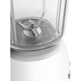 SMEG BLF03WHEU Batidora de Vaso 1,5 L 800 W con Función de Impulso y Picahielos Color Blanco Pastel