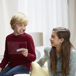 Hasbro Gaming Palabras de Palabras para Niños Juego de Mesa Familiar