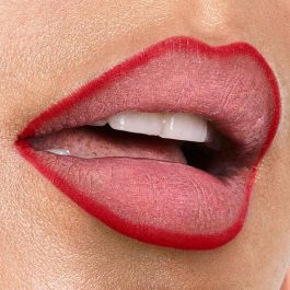 Revlon ColorStay Suede Ink Estuche Dúo Labial: Barra de Labios Mate No-Transfer 8h con Vitamina E + Perfilador