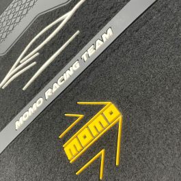 Momo Set Completo 4 Piezas Alfombras Universales Negro y Blanco MOMLCM4A7BW para Coche Poliéster Protección y Seguridad