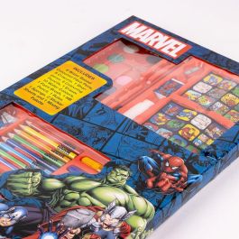 Cerdá Set Completo de Papelería para Colorear Marvel en Caja, Ideal para Niños de 2 a 8 años, Diseño Temático Rojo 45x26.7x3 cm