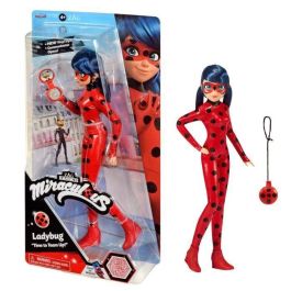 BANDAI - Miraculous Ladybug - Muñeca fashion de 26 cm - Ladybug con su teléfono - Nuevo disfraz efecto vinilo - P50028 Precio: 37.50000056. SKU: B13CQFYQSL