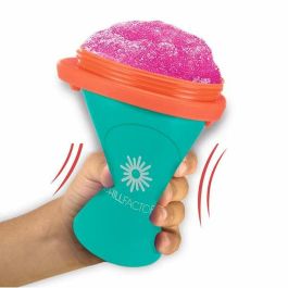 Chillfactor Máquina de granizar instantánea (congela, aprieta y disfruta) - Modelos surtidos, 10.5x10.5x18.8cm, para niños 4+ años Chillfactor Máquina de granizar instantánea (congela, aprieta y disfruta) - Modelos surtidos, 10.5x10.5x18.8cm, para niños 4+ años