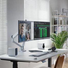 Alogic Clarity Pro Max 32 UHD 4K Monitor with 65W + 8MP Webcam