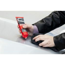Motul MTL110168 Elimina Arañazos Crema Pulidora con Micro Abrasivos para Rayas Finas en Pintura, Barniz y Plásticos Motul MTL110168 Elimina Arañazos Crema Pulidora con Micro Abrasivos para Rayas Finas en Pintura, Barniz y Plásticos