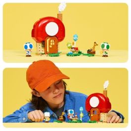 LEGO 72041 Fiesta En La Casa De Toad Super Mario con Figuras Toad Azul y Verde y Muebles Desmontables
