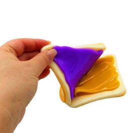 Famosa Mushmeez Squeeze me! Juguete Anti Estrés, Snack Blandito y Suave con Textura Pegajosa que No Mancha, para +6 Años