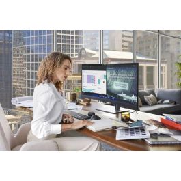 HP 740pm Series 7 Pro Monitor Curvo Ultrawide 39.7" 5K2K con Webcam 4K Integrada y Micrófonos Cancelación Ruido