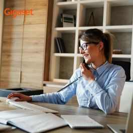 Gigaset Desk 200 Teléfono analógico Blanco, S30054-H6539-R602, Terminal con conexión por cable, 1 entrada en lista de direcciones