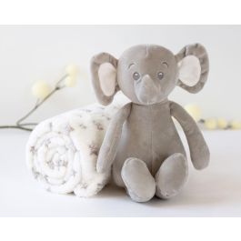Elefante De Peluche Gris Con Mantita De Estrellas Precio: 16.50000044. SKU: B1J2TXJMNW