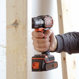 Black&Decker ASD18KB Taladro percutor a batería 18V 2x1.5Ah Li-Ion 800 RPM. Perfora metal 1cm y madera 2.5cm