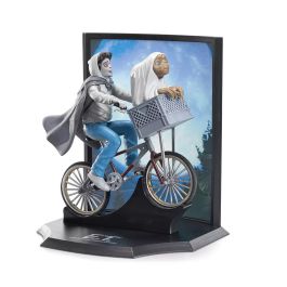 The Noble Collection Toyllectible Treasures Figura de Elliot y E.T - Escena Clásica de la Película Precio: 25.5899996. SKU: B15QX82XMD