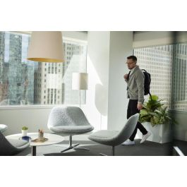 HP Mochila para portátil Creator 16.1 pulgadas, resistente al agua para llevar tu estudio, diseño ligero