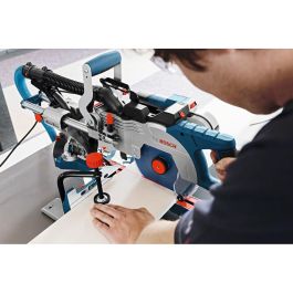 Sierra de inglete radial BOSCH PROFESIONNAL GCM 8 SDE - 261 mm - 30 mm - 1600W Sierra de inglete radial BOSCH PROFESIONNAL GCM 8 SDE - 261 mm - 30 mm - 1600W