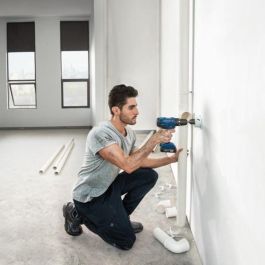 Bosch Professional BOS4059952513706 Taladro Percutor GSB 18V-21 con 2 Baterías 2.0Ah y Gal 1820 LC Charger