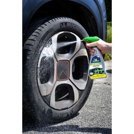 Michelin Limpiador de Llantas y Ruedas 500 ml - Desengrasante Profundo para Suciedad Incrustada, Grasa y Pastillas de Freno, Todo Tipo de Llantas