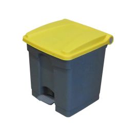 CAMBRO - WBFC30L-229 - CUBO DE BASURA 30L CON PEDAL Y TAPA - 40,6 x 39,1 x 36,8 cm - BASE GRIS Y TAPA AMARILLA Precio: 48.50000045. SKU: B14JWWM6PR