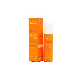 Avène CLEANANCE Solaire Protector Solar Facial BB Cream con Color SPF50+ Piel Grasa Imperfecciones, Antibrillos, Resistente al Agua 50ml Precio: 16.89000038. SKU: B16BF6EFCS
