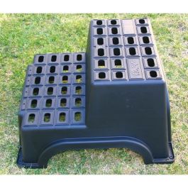 MGI 890136 Escalón doble de plástico