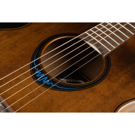 LAG Guitarra Acústica Travel A/E Blue Wave 1 Electroacústica Folk Cedro Rojo Macizo Color Marrón Natural Acabado Satinado