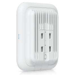 Ubiquiti WiFi 7 Access Point Exterior All-Weather 4 Spatial Streams 2.5 GbE PoE+ IPX6 Antena Direccional Integrada Blanco