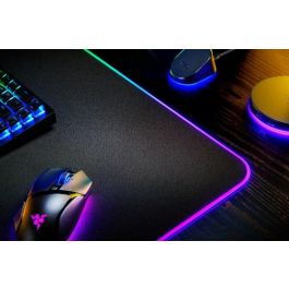 Razer Strider Chroma Alfombrilla de ratón para juegos Negro, RZ02-04490100-R3M1, Poliéster, Retroiluminación LED Multicolor