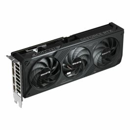 GIGABYTE GeForce RTX 5070 WINDFORCE SFF 12G AAAQE25097 Tarjeta Gráfica GDDR7 7680x4320 PCI-E 5.0