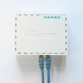 Router Mikrotik RB750GR3 Gigabit Ethernet Router Mikrotik RB750GR3 Gigabit Ethernet