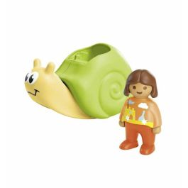 Caracol con figura playmobil junior.