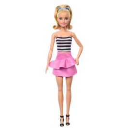 Muñeca Barbie Fashionista Top Rayas Con Falda Rosa Hrh11 Precio: 13.50000025. SKU: B156CZ88T7