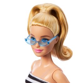 Muñeca Barbie Fashionista Top Rayas Con Falda Rosa Hrh11