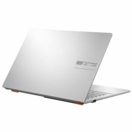 Laptop Asus 90NB0ZR1-M01CA0 15,6" 8 GB RAM 256 GB SSD AMD Ryzen 3 7320U