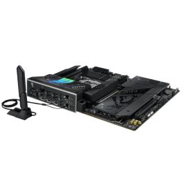 ASUS ROG STRIX X870-F GAMING WiFi AMD X870 Zócalo AM5 ATX