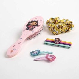 Cerdá Set de Accesorios de Belleza Infantil Casa de Gabby, 8 Piezas para Niñas +3 Años, Color Rosa Cerdá Set de Accesorios de Belleza Infantil Casa de Gabby, 8 Piezas para Niñas +3 Años, Color Rosa