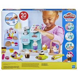 Hasbro F5836 Play-Doh Super Cafetería de Juguete con 8 botes plastilina y 20 accesorios para crear bebidas y postres, Edad +3 años Hasbro F5836 Play-Doh Super Cafetería de Juguete con 8 botes plastilina y 20 accesorios para crear bebidas y postres, Edad +3 años