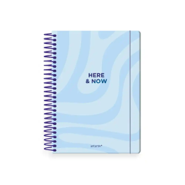 Antartik Agenda Espiral Here and Now A5+ 2026 Día Página Azul Claro Papel 80g FSC