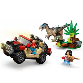 LEGO 76972 Set Jurassic World Huida Todoterreno y Raptor al Acecho con Velocirraptor, Minifiguras y Dinosaurio Bebé. Edad +6 años LEGO 76972 Set Jurassic World Huida Todoterreno y Raptor al Acecho con Velocirraptor, Minifiguras y Dinosaurio Bebé. Edad +6 años