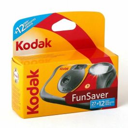 Kodak FunSaver Cámara Desechable 39 Exposiciones con Flash Incorporado, Película 800 ISO, Gran Angular 24mm, Amarilla y Roja