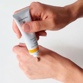 Dr. Hauschka Crema Bronceadora Facial de Día con Color 30 ml