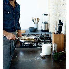 WMF Profi Resist Bratpfanne Sartén de 28 cm, Acero Inoxidable y Aluminio, para todo tipo de cocinas, Negro