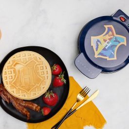 UNCANNY BRANDS Máquina Gofres Harry Potter Hogwarts Escudo - Impresión en el gofre
