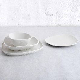 Plato Irregular Porcelana Fosil Bidasoa 21,1x20,3x2,3 cm