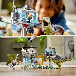 Juego de Construcción + Figuras Lego Jurassic World Attack