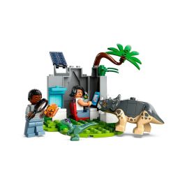 LEGO 76963 Jurassic World Centro de Rescate de Bebés Dinosaurios, Juguete con Figuras de Triceratops y Velociraptor