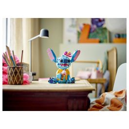 LEGO Disney Stitch 43249 Lilo & Stitch Set de Construcción con Figura y Accesorios