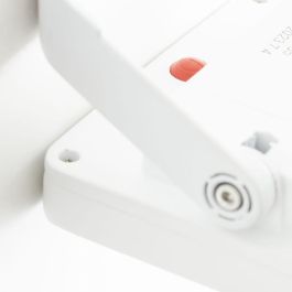 Aplique de exterior - BRILLIANT - LUTON - LED y solar - Detector de movimiento - Plástico y metal - 4 W - Blanco Aplique de exterior - BRILLIANT - LUTON - LED y solar - Detector de movimiento - Plástico y metal - 4 W - Blanco
