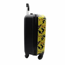 Maleta trolley cabina pokemon con 4 ruedas giratorias y multidireccionales.50 x 34 x 21 cm. Maleta trolley cabina pokemon con 4 ruedas giratorias y multidireccionales.50 x 34 x 21 cm.