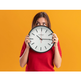 Q-connect Reloj de Pared Redondo de Plástico Negro 34,4 cm Movimiento Silencioso