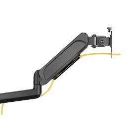 EQUIP Soporte Mesa EQ650134 para 3 Pantallas hasta 27", Peso Máx. 21 kg, VESA 75x75-100x100 mm, Negro EQUIP Soporte Mesa EQ650134 para 3 Pantallas hasta 27", Peso Máx. 21 kg, VESA 75x75-100x100 mm, Negro